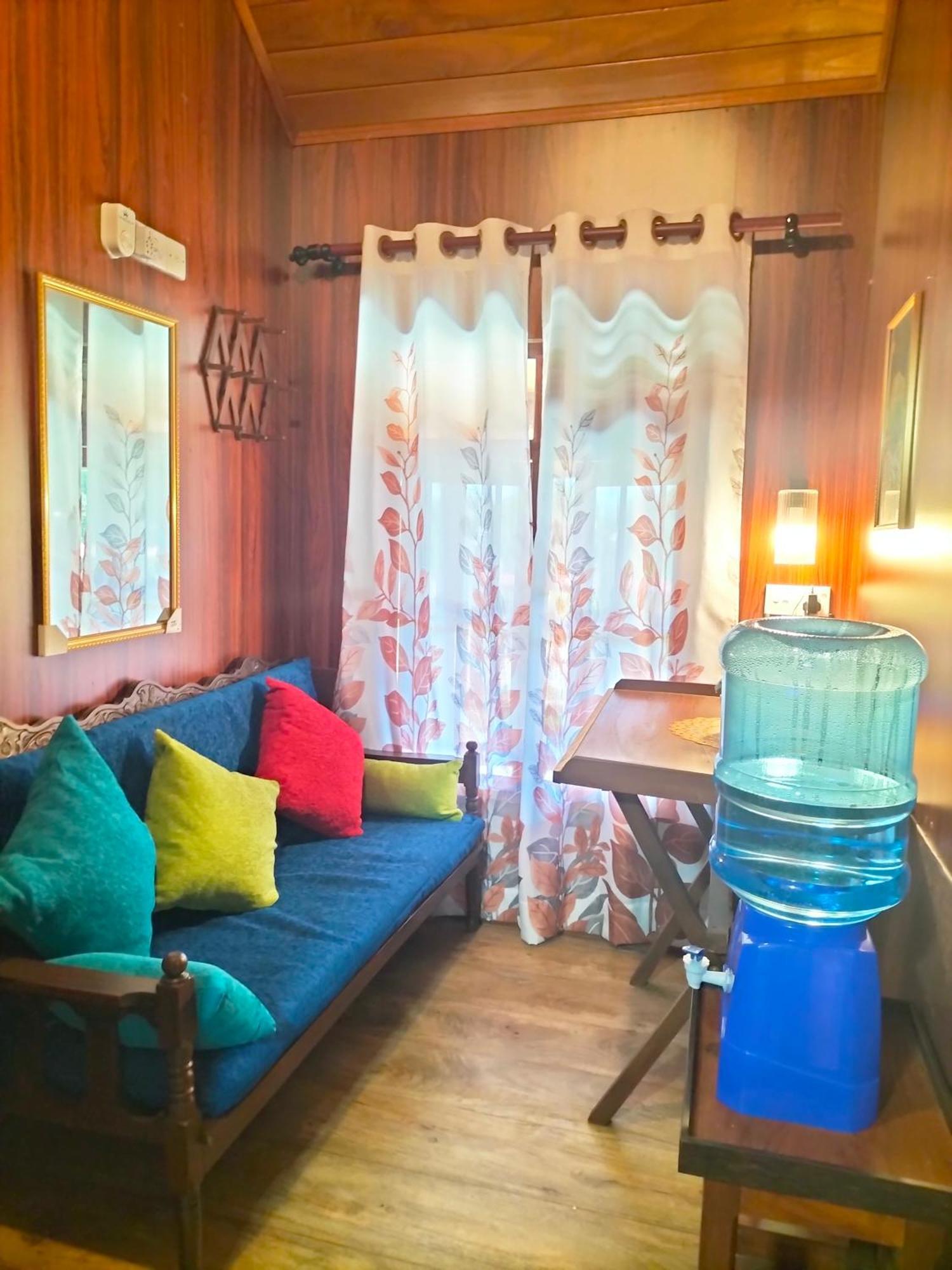 Villa Blue Ocean Tree House Hiriketiya à Dikwella Extérieur photo