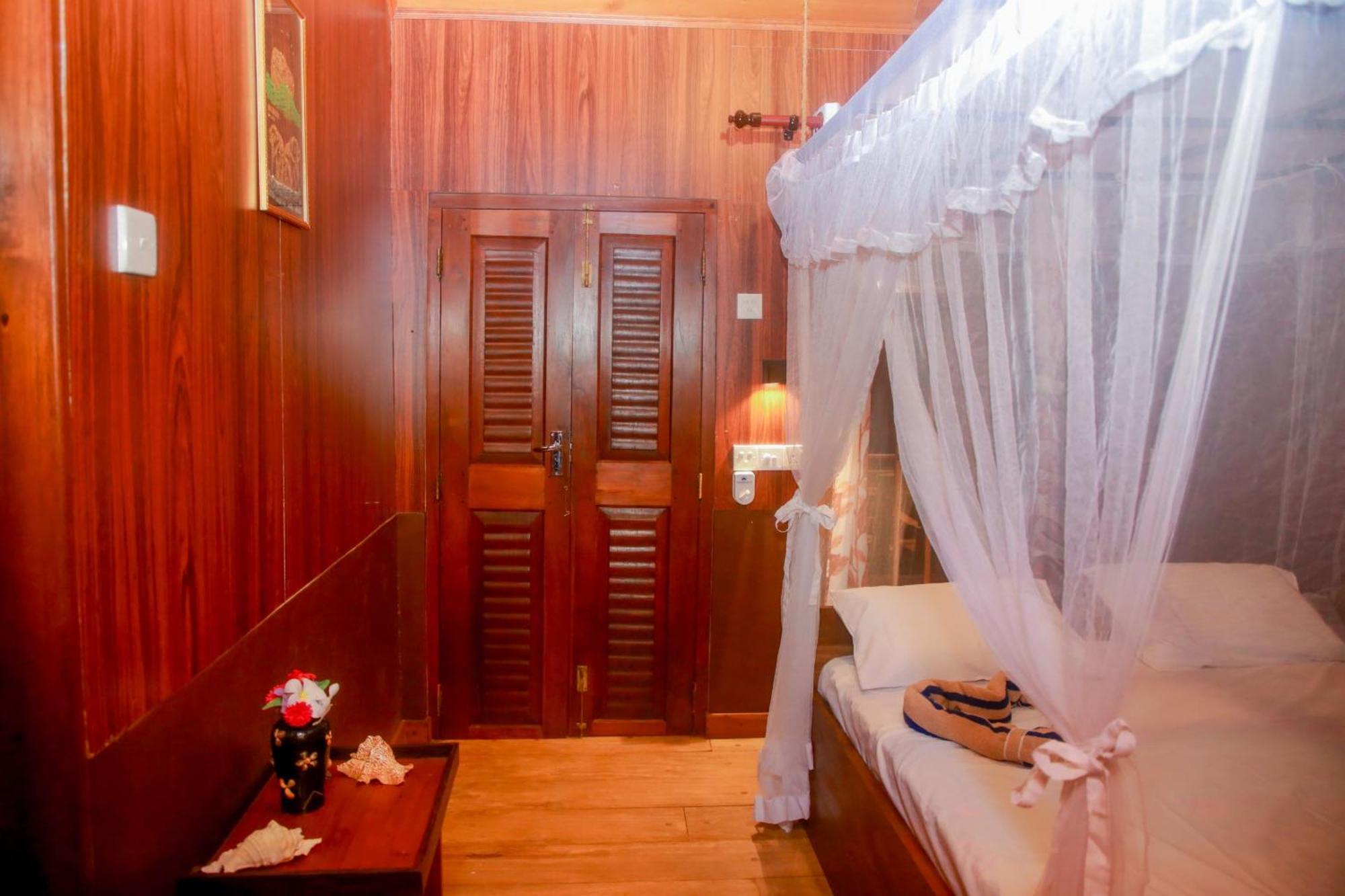 Villa Blue Ocean Tree House Hiriketiya à Dikwella Extérieur photo