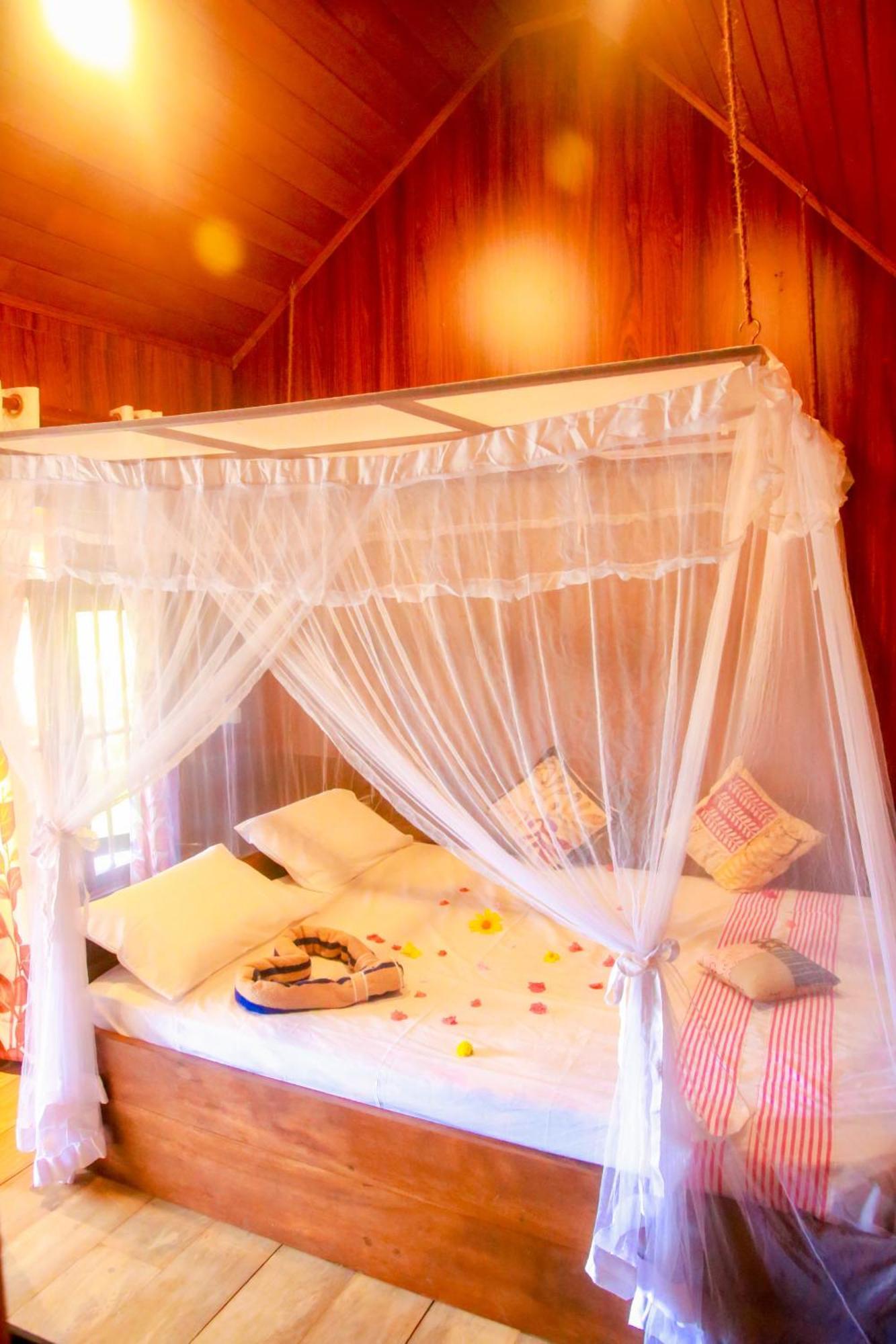 Villa Blue Ocean Tree House Hiriketiya à Dikwella Extérieur photo