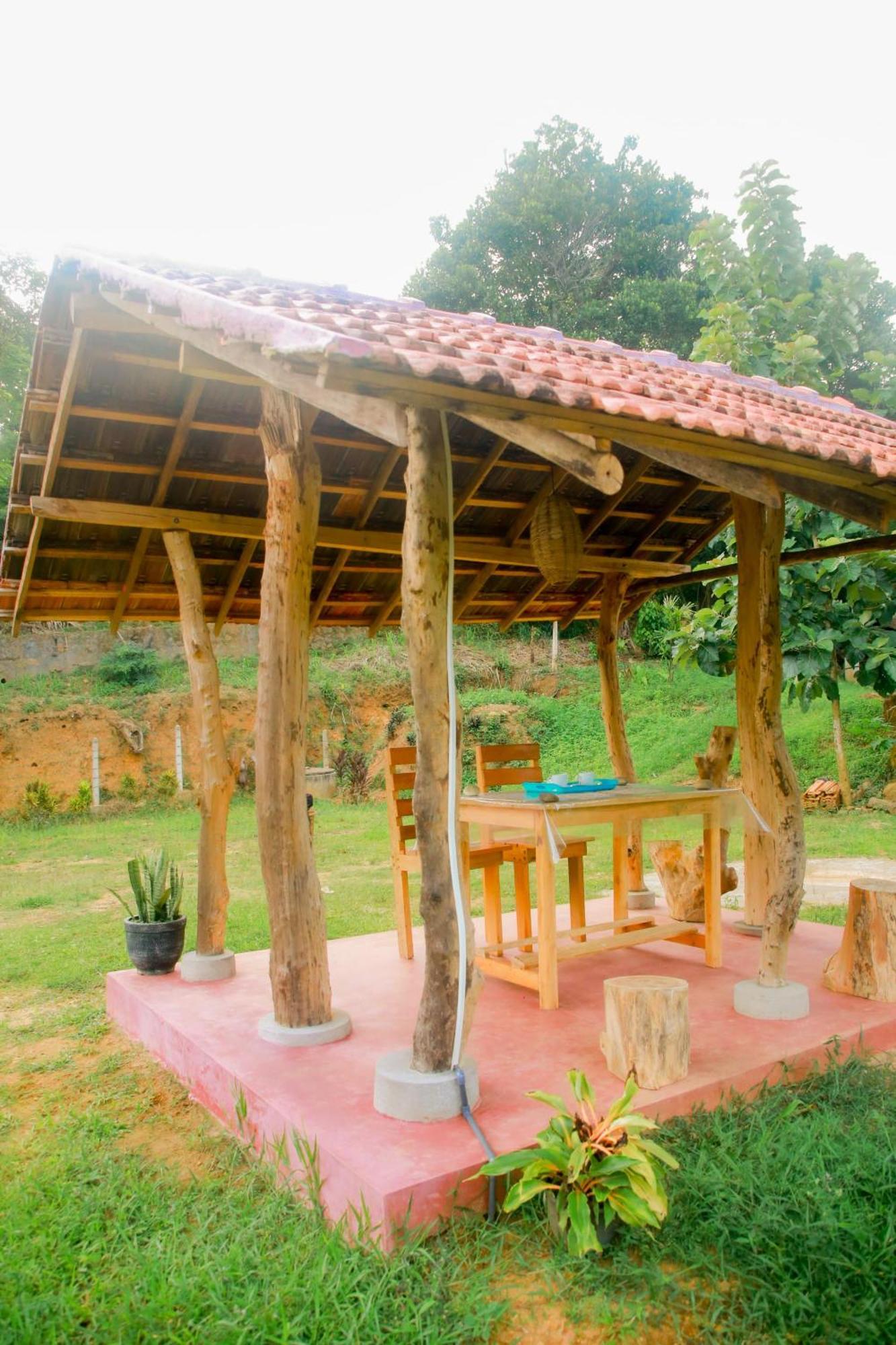 Villa Blue Ocean Tree House Hiriketiya à Dikwella Extérieur photo